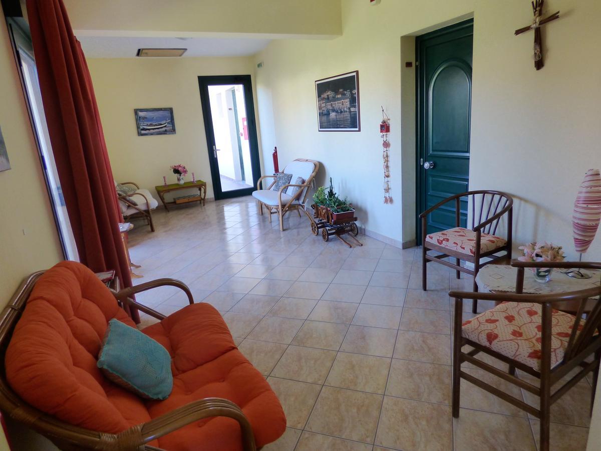 Dolphins Apartments & Rooms Limenas  Exterior photo